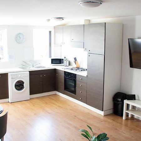 Large Ground Floor Pet Friendly 2 Bedroom Apartment With Free Parking Loughborough Zewnętrze zdjęcie