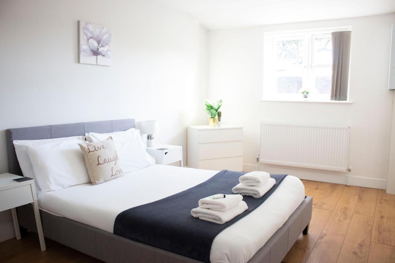 Large Ground Floor Pet Friendly 2 Bedroom Apartment With Free Parking Loughborough Zewnętrze zdjęcie