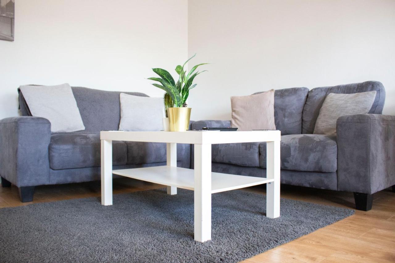 Large Ground Floor Pet Friendly 2 Bedroom Apartment With Free Parking Loughborough Zewnętrze zdjęcie